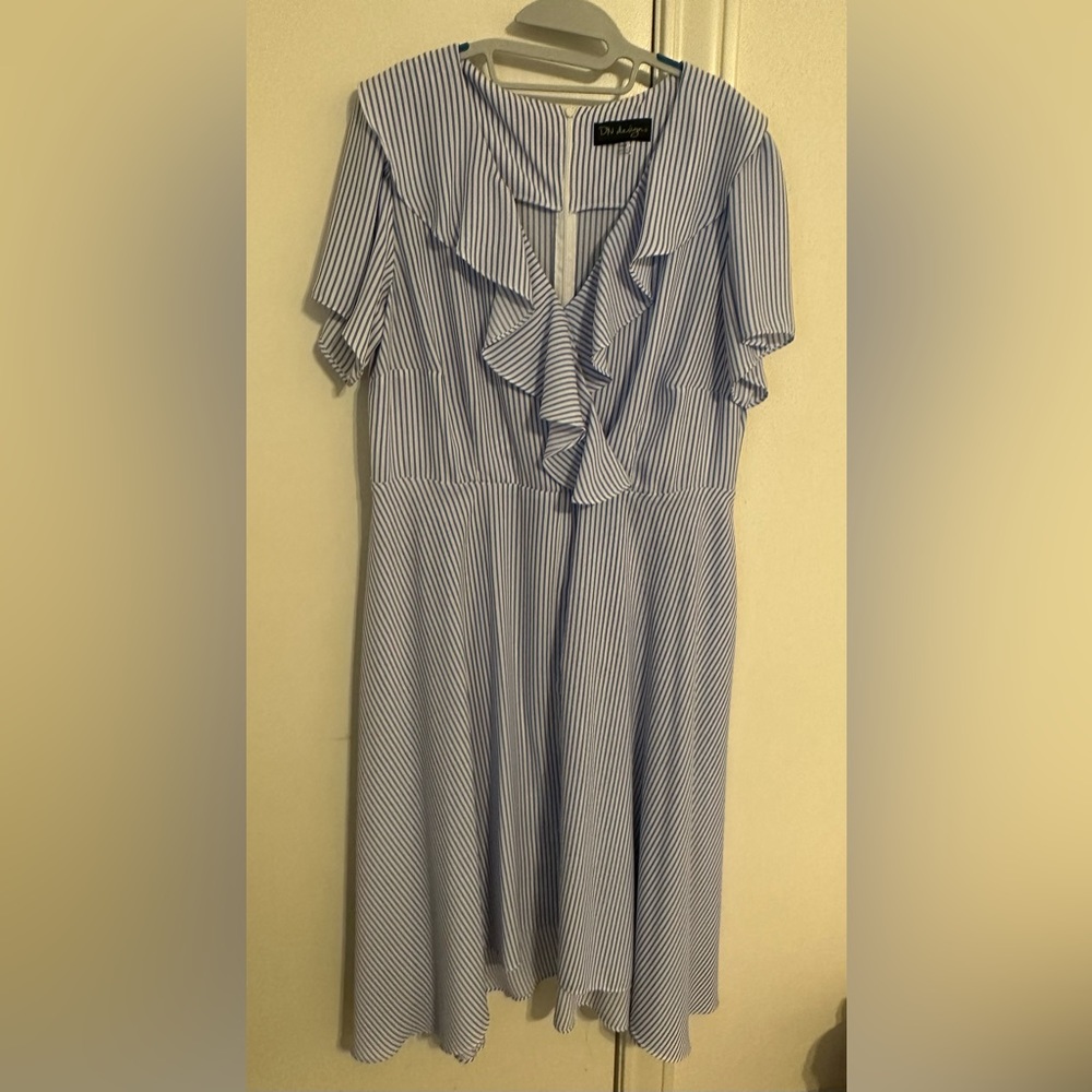 DN design blue and white stripe maxi length dress size 16W